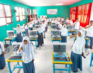 PLN UIP Sulawesi Berhasil Dekatkan Ratusan Siswa SMKN 1 Konawe Utara Dengan Pembelajaran Digital