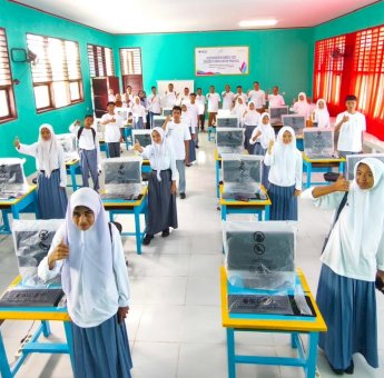 PLN UIP Sulawesi Berhasil Dekatkan Ratusan Siswa SMKN 1 Konawe Utara Dengan Pembelajaran Digital