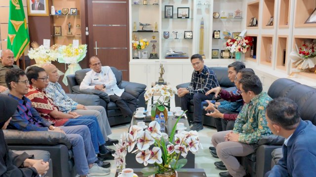 General Manager PLN UIP Sulawesi, I Gusti Made Aditya San Adinatha dan jajaran saat melakukan kunjungan ke Kepala Kejati Sultra, Sugeng Riyanta, di Kantor Kejaksaan Kejati Sultra, Kendari, Selasa, (04/08/2026) kemarin. (Dok. Humas PLN UIP Sulawesi)