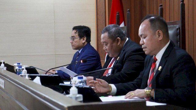 KPPU jatuhkan sanksi administratif berupa denda sebesar Rp2 miliar kepada PT Semangat Logistik Andalan karena terlambat melaporkan akuisisi. (Dok. Humas KPPU) 