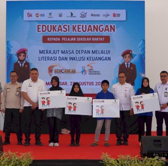 OJK Sulselbar Tanamkan Budaya Menabung ke Siswa Sekolah Rakyat di Makassar