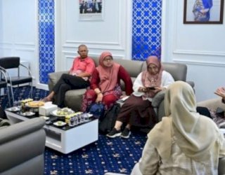 Bahas Perlindungan Perempuan Buruh Migran, Ketua DPRD Sulsel Terima Audiensi SP Anging Mammiri