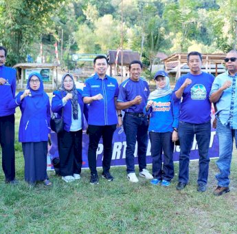 Lebih Dekat dengan Rakyat, DPC Demokrat Sinjai Rayakan HUT ke-25 Bersama Warga di Desa