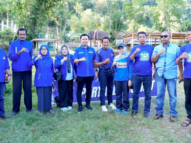 Lebih Dekat dengan Rakyat, DPC Demokrat Sinjai Rayakan HUT ke-25 Bersama Warga di Desa