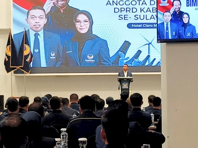 Syahar di Bimtek NasDem Sulsel: Jangan Banyak Goyang Kalau Tak Mau Digoyang