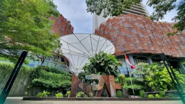 NIPAH PARK tampak depan. Pasca kondisi kebakaran dan kondisi dalam keadaan aman serta kondusif, operasional mal dipastikan berjalan normal. (Dok: tangkapan layar di internet)