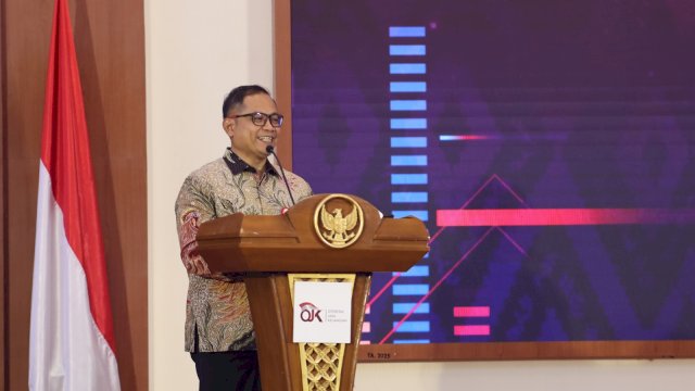 Kepala OJK Sulselbar, Moch. Muchlasin. (Dok. Otoritas Jasa Keuangan)
