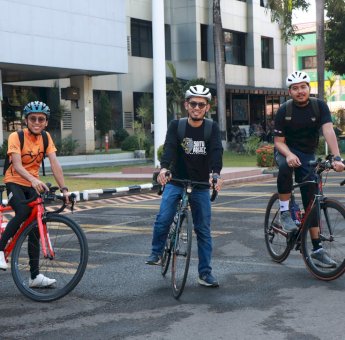 Gunakan Kendaraan Ramah Lingkungan ke Kantor, Pengawai PLN UIP Sulawesi Kurangi 4,3 Ton CO₂