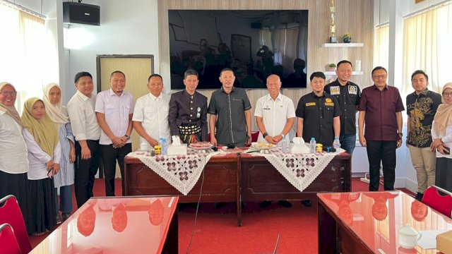 Bapemperda DPRD Provinsi Sulawesi Selatan memperdalam pembahasan Ranperda tentang Penyertaan Modal Pemerintah Provinsi Sulsel pada PT Sulsel Andalan Energi (SAE), Rabu (2/9/2026). (Foto: Istimewa)