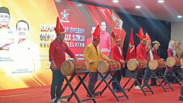 Suasana pembukaan Rapat Kerja Daerah (Rakerda) XIX DEPIDAR SOKSI Sulsel yang digelar di Swiss-Belhotel Waterfront, Jalan Ujung Pandang, Makassar, Minggu (6/9/2026). (Foto: Istimewa)