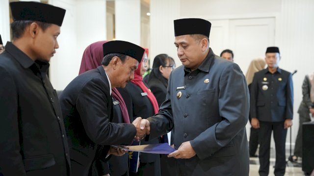 Wali Kota Makassar, Munafri Arifuddin saat memimpin pelantikan dan pengambilan sumpah/janji pejabat fungsional di lingkungan Pemkot Makassar di Kantor Balai Kota Makassar, Selasa (8/9/2026). (Foto: Istimewa)
