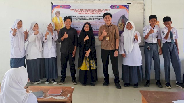 Universitas Negeri Makassar (UNM) melalui kegiatan community service melaksanakan program pemberdayaan guru melalui implementasi teknologi Water Level Monitoring berbasis Internet of Things (IoT) di SMAN 22 Gowa. (Foto: Istimewa)