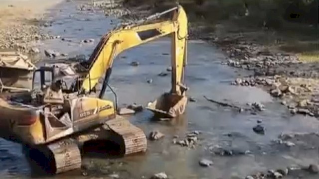 Ket: Pertambangan Emas Tanpa Izin (PETI) menjadi salah satu perhatian