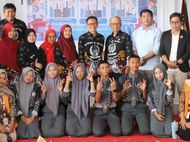 Belajar Demokrasi dari Sekolah, KPU Soppeng Hadiri Debat Kandidat Pilketos SMKN 4 Soppeng