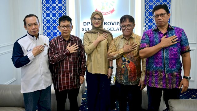 Ketua DPRD Sulsel, Andi Rachmatika Dewi, menyambut hangat kedatangan rombongan silaturahmi pengurus PWI Sulsel periode 2026-2031 yang dipimpin oleh Suwardi Thahir, pada Kamis (24/9/2026). (Foto: Humas DPRD Sulsel)