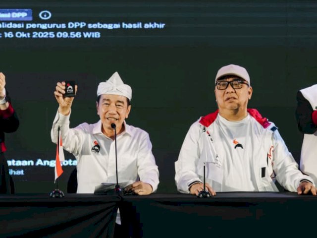 Yakin PSI Tembus Senayan, Jokowi Pamer KTA dan Resmi Tegaskan Diri sebagai Kader