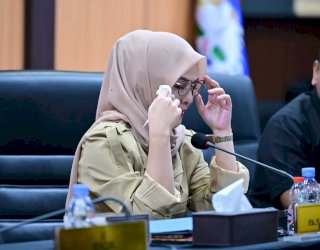 Momen Haru Jufri Rahman Pamit Jelang Purnabakti, Cicu Teteskan Air Mata di Paripurna DPRD Sulsel
