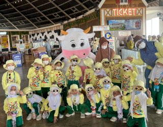 Siswa TK Islam Athirah Racing Centre Diajak Belajar dari Alam Berbasis Peternakan