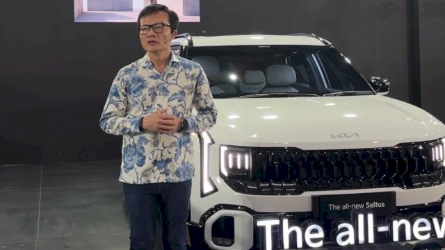 KIA Sales Indonesia memperkenalkan The All New Seltos, The All New Carens, dan The New Sonet dalam pameran GIIAS Makassar 2026, di Summarecon Mutiara Makassar Convention Center sejak 28 Oktober hingga 1 November 2026. (Dok. Chaerani/Republiknews.co.id) 