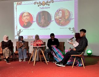Smart Talk SMARTBAR, Siswa SMA Islam Athirah Bukit Baruga Diajak Paham Kebudayaan