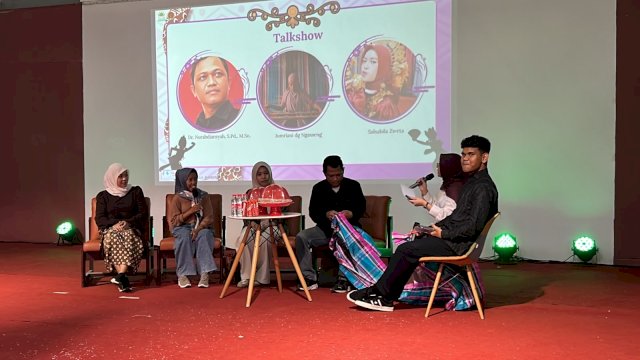SMARTBAR SMA Islam Athirah Bukit Baruga gelar kegiatan Smart Talk Vol.1 di Gymnasium Athirah Bukit Baruga, Rabu (28/10/26). (Dok. SMA Islam Athirah Bukit Baruga)