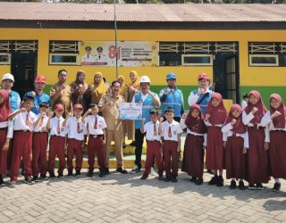 PLN UID Sulselrabar Sediakan Air Bersih untuk Sekolah, Resmikan Dua Sumur Bor di Soppeng