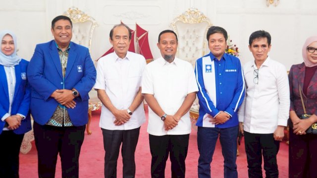 Jelang pelantikan pengurus PAN se-Sulawesi Selatan jajaran DPW PAN Sulsel melakukan silaturahmi dengan Gubernur Sulsel, Andi Sudirman Sulaiman, di Rumah Jabatan Gubernur Sulsel, Senin (5/10/2026). (Foto: Istimewa)