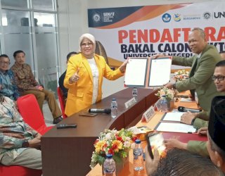 Dorong UNM Jadi Kampus Riset, Prof Hasmyati Jadi Pendaftar Keenam Bacalon Rektor UNM