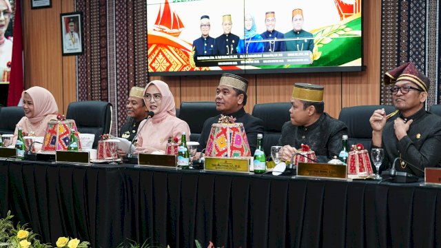 Ketua DPRD Sulsel, Andi Rachmatika Dewi dalam rapat paripurna peringatan Hari Jadi ke-357 Provinsi Sulawesi Selatan Tahun 2026 di kantor sementara DPRD Sulsel, Jalan AP Pettarani, Makassar, Senin (19/10/2026). (Foto: Humas DPRD Sulsel)