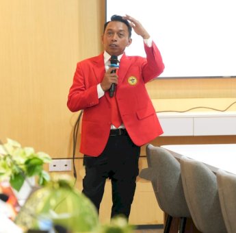 Di Sela Kesibukan Pimpin Sidrap, Syaharuddin Alrif Tuntaskan Seminar Hasil Doktoral di Unhas