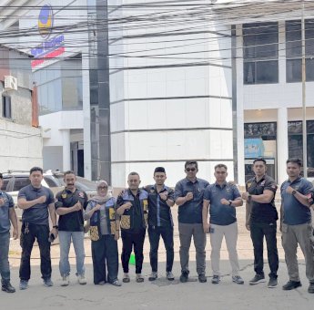 Jelang HUT NasDem ke-15, Kader DPW dan GPND Sulsel Gelar Aksi Jumat Berkah