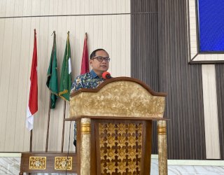 Kolaborasi OJK Sulselbar dan Komisi XI DPR RI Ajak Warga Sinjai Cerdas Finansial