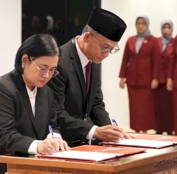Sri Kurniati dan Moh. Fredly Nasution Dilantik Jadi Pejabat OJK