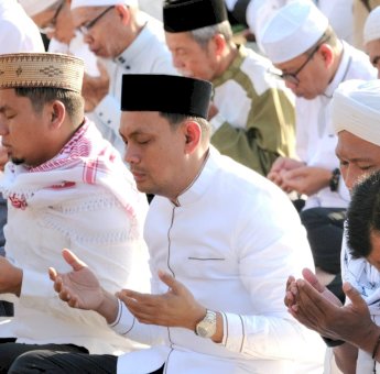 Ribuan Warga Parepare Gelar Sholat Istisqa, Wali Kota Ajak Perbanyak Istigfar dan Muhasabah